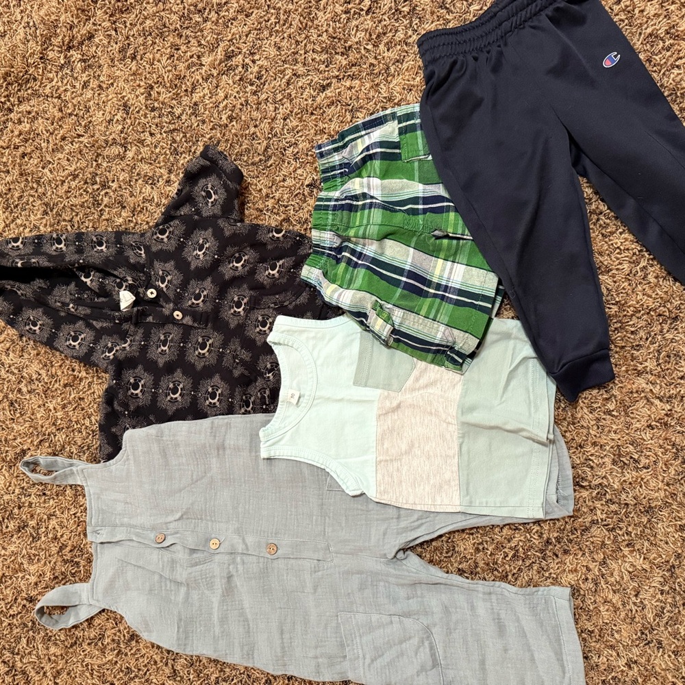 Bundle of 18-24 months toddler clothes